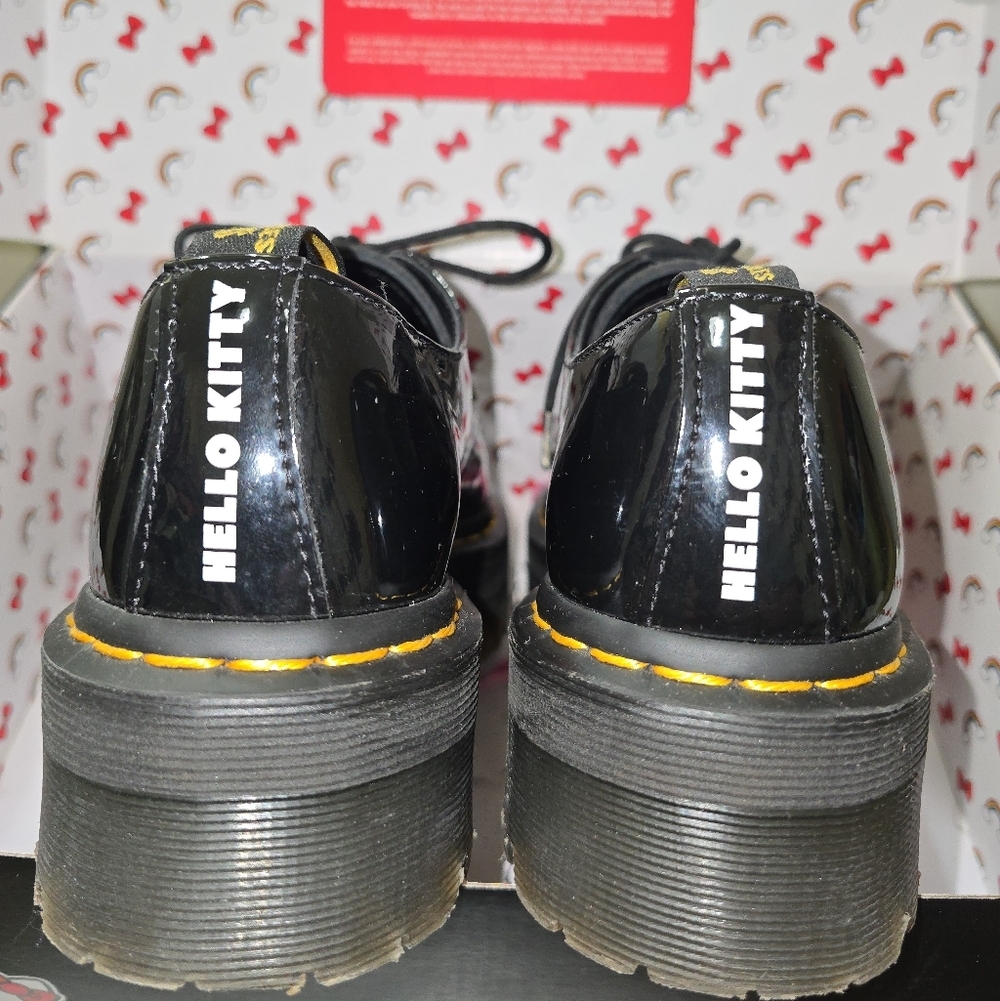 Dr. Martens Hello Kitty 60 Years 1461 Quad HK Patent Lamper Hydro Leather 7 - Picture 13 of 16